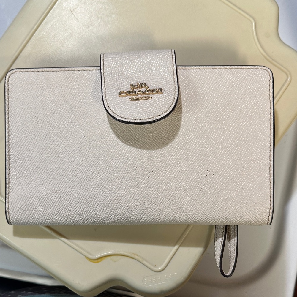 Coach Cream Wristlet Wallet